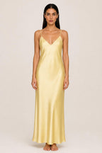 Emília | V-Neck Satin Maxi Dress