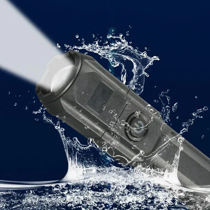 LaserMax Flash – Lanterna táctica recarregável de 10 000 lúmenes