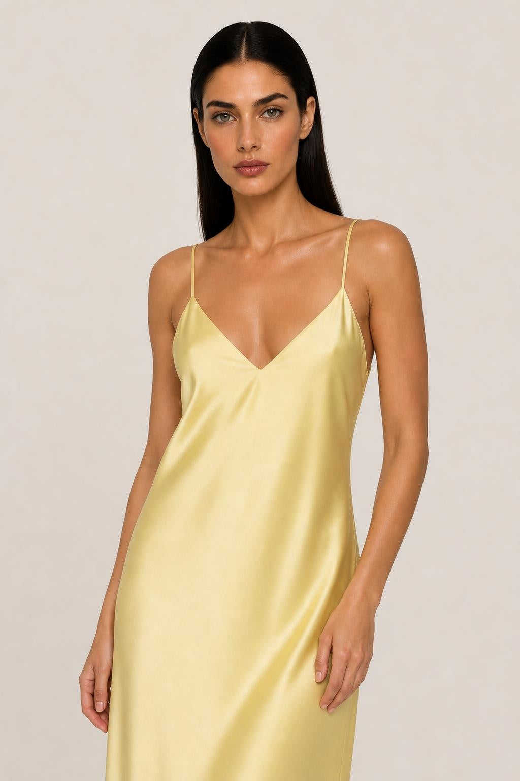 Emília | V-Neck Satin Maxi Dress