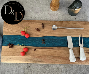 Tabela de madeira e resina artesanal