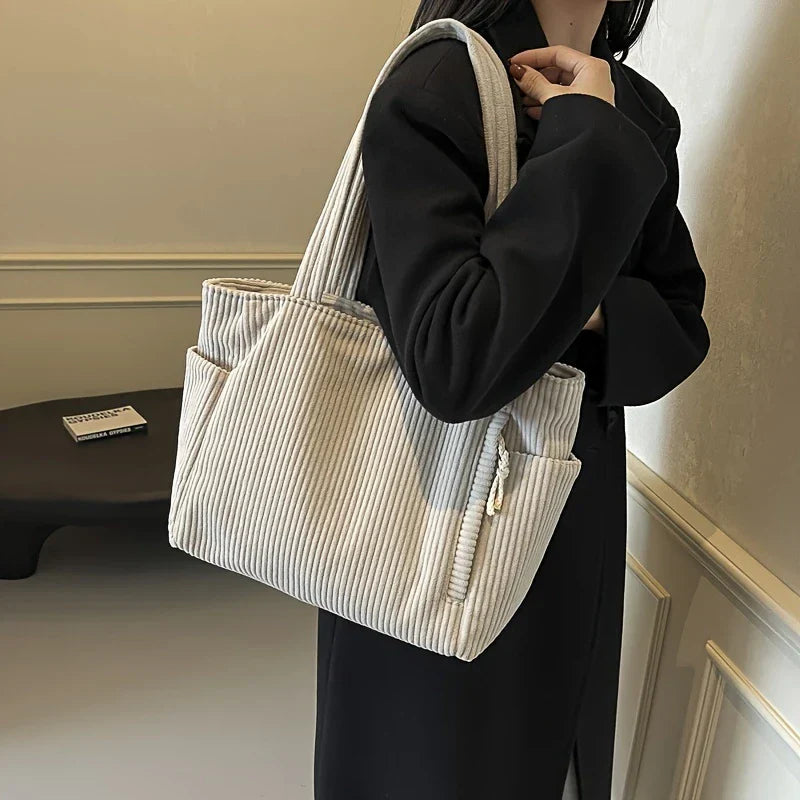 Bolso Urbano Zareli™ – Elegância, conforto e design inteligente para o seu dia a dia